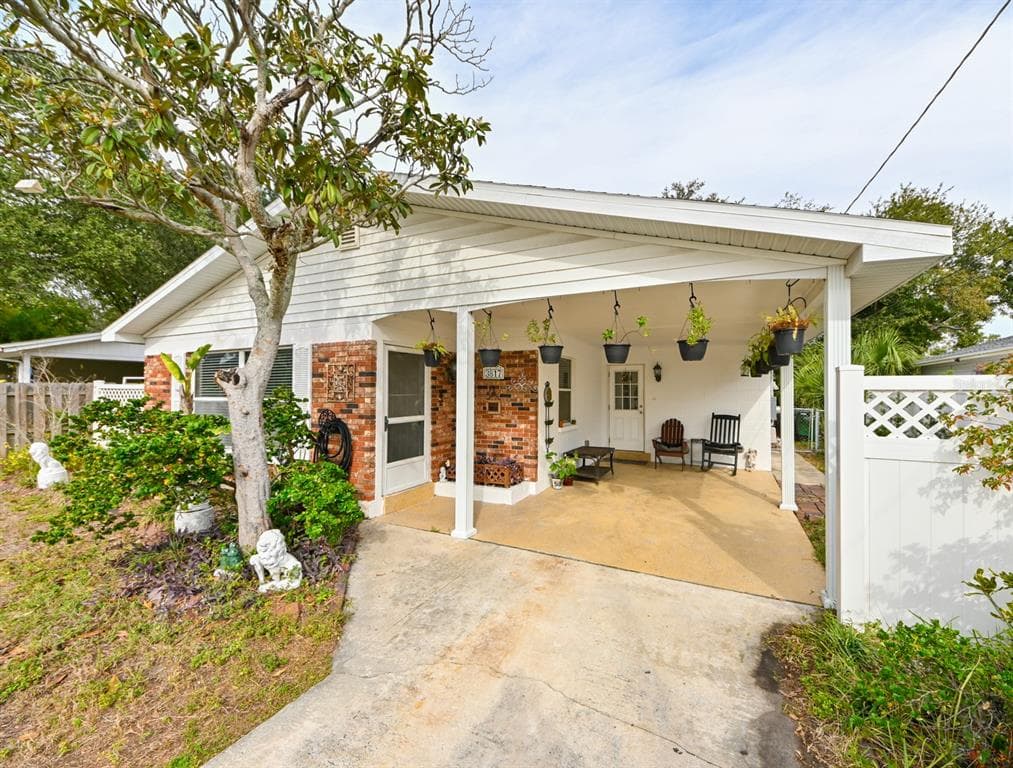 3817 W IOWA AVENUE TAMPA, FL 33616
