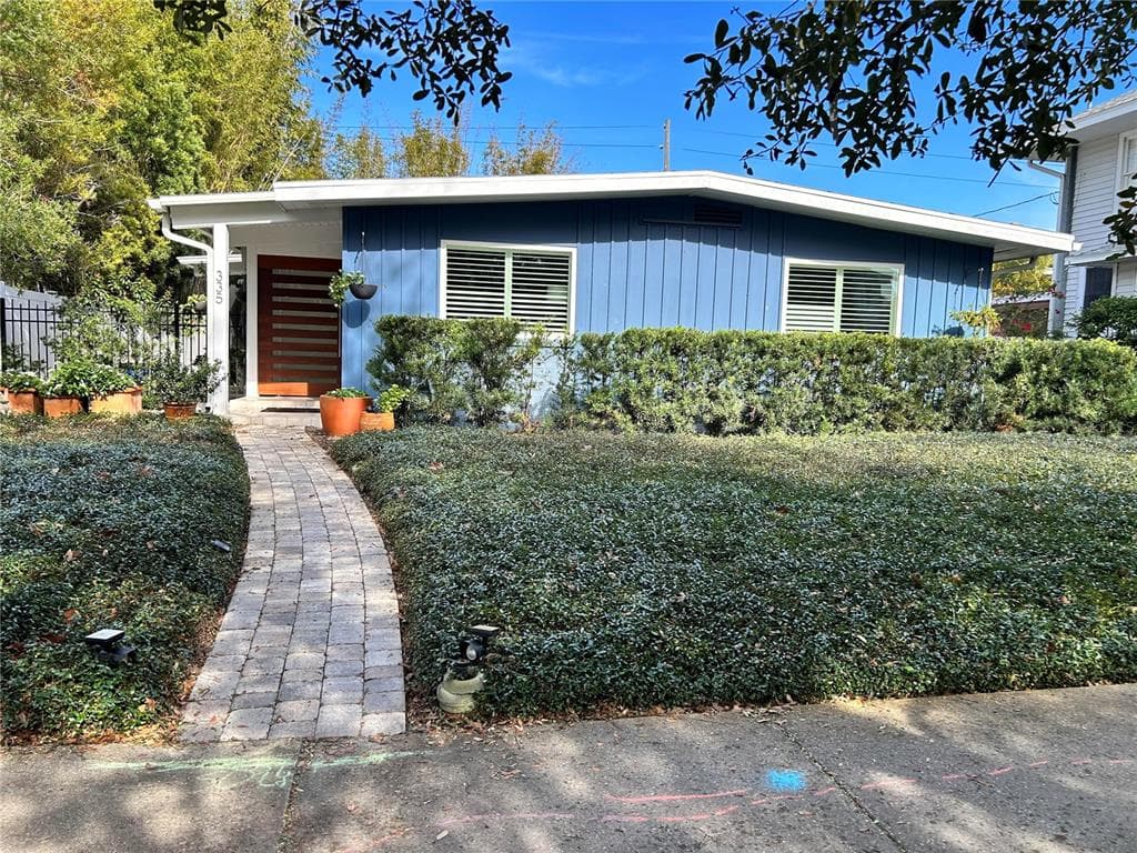 335 20TH AVENUE NE ST PETERSBURG, FL 33704