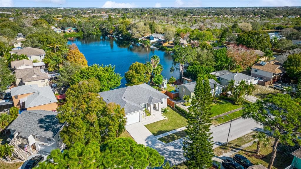 1210 CASTLEWORKS LANE TARPON SPRINGS, FL 34689
