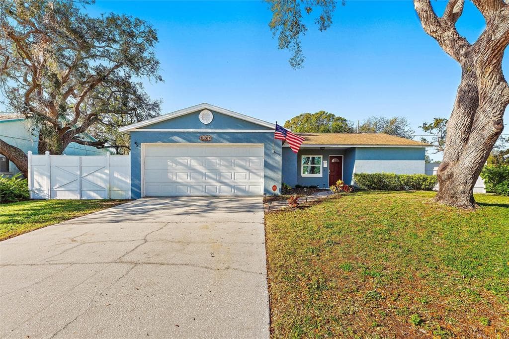 4127 WHITING DRIVE SE ST PETERSBURG, FL 33705