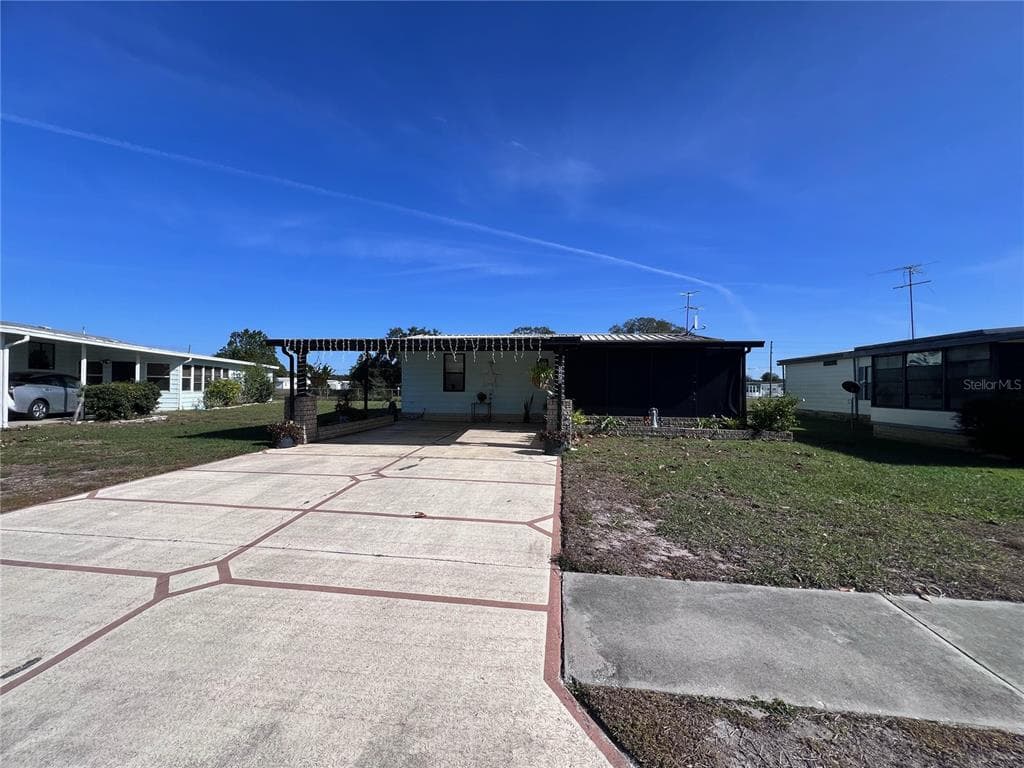5420 RIVIERA DRIVE ZEPHYRHILLS, FL 33541