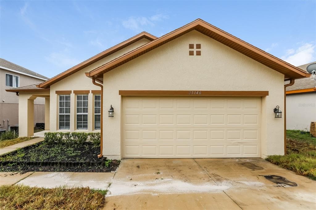 25146 CHIPSHOT COURT SORRENTO, FL 32776