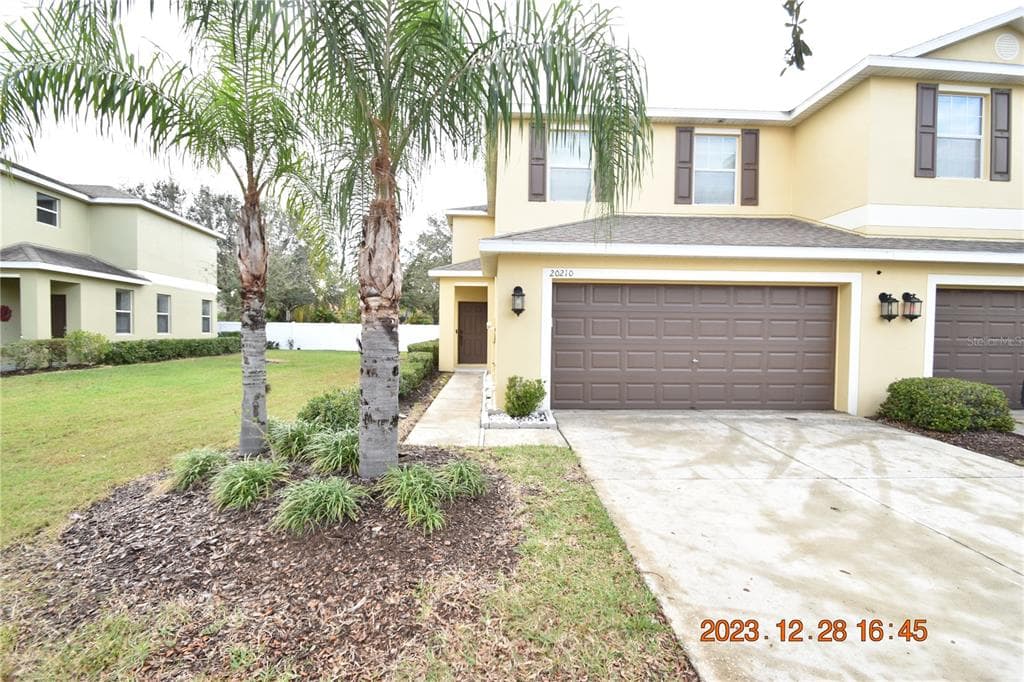 20210 POND APPLE LANE TAMPA, FL 33647
