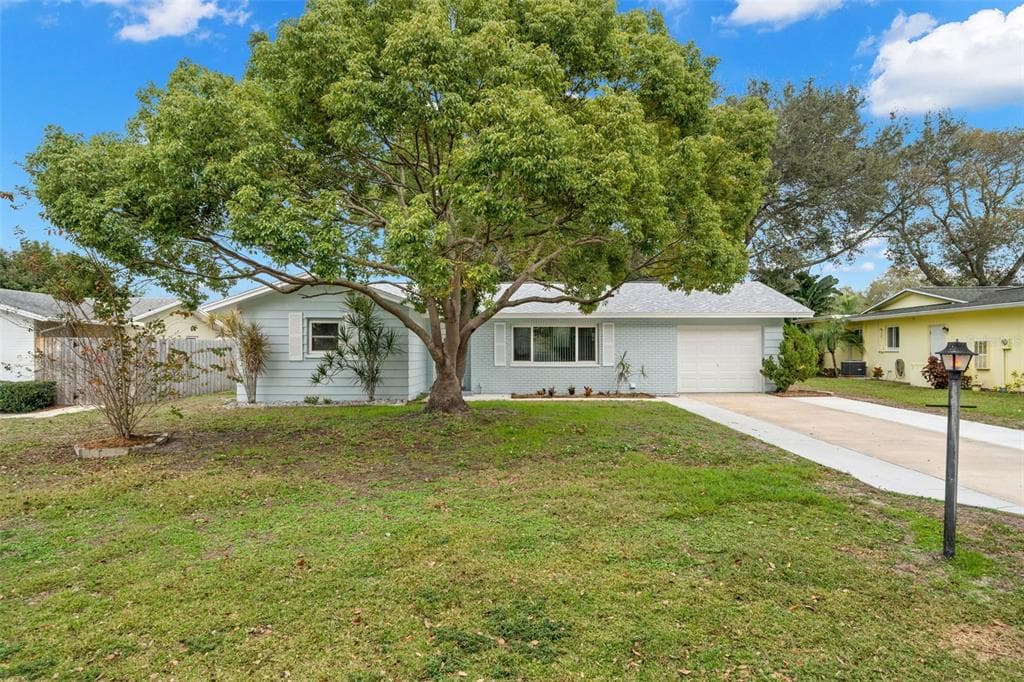 2054 FOREST DRIVE CLEARWATER, FL 33763