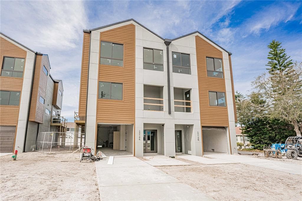 2214 BAY BOULEVARD UNIT 9A INDIAN ROCKS BEACH, FL 33785