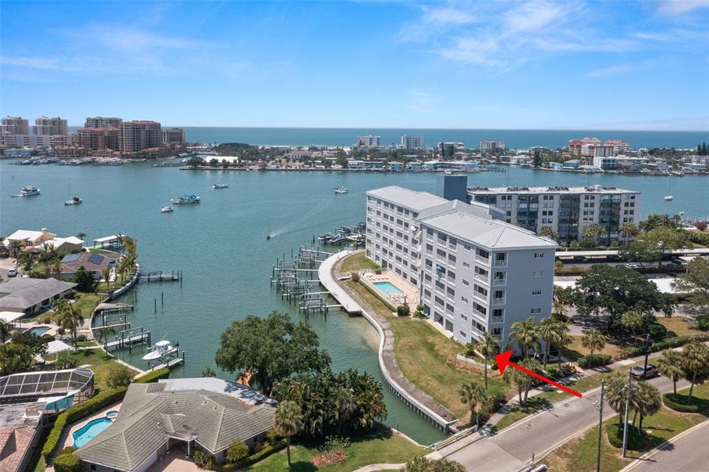 610 ISLAND WAY UNIT 101