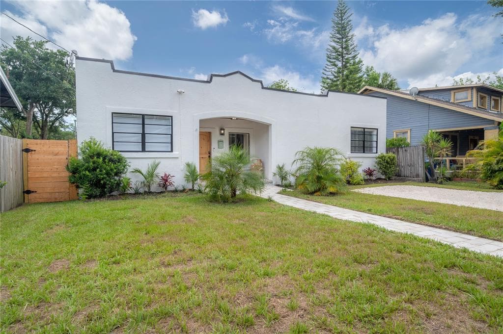 103 E LAMBRIGHT STREET TAMPA, FL 33604