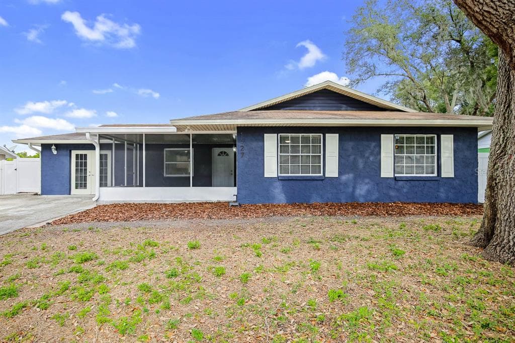 1427 OAK VALLEY DRIVE SEFFNER, FL 33584