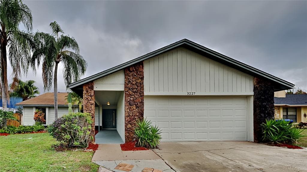 3227 BURLINGTON DRIVE ORLANDO, FL 32837