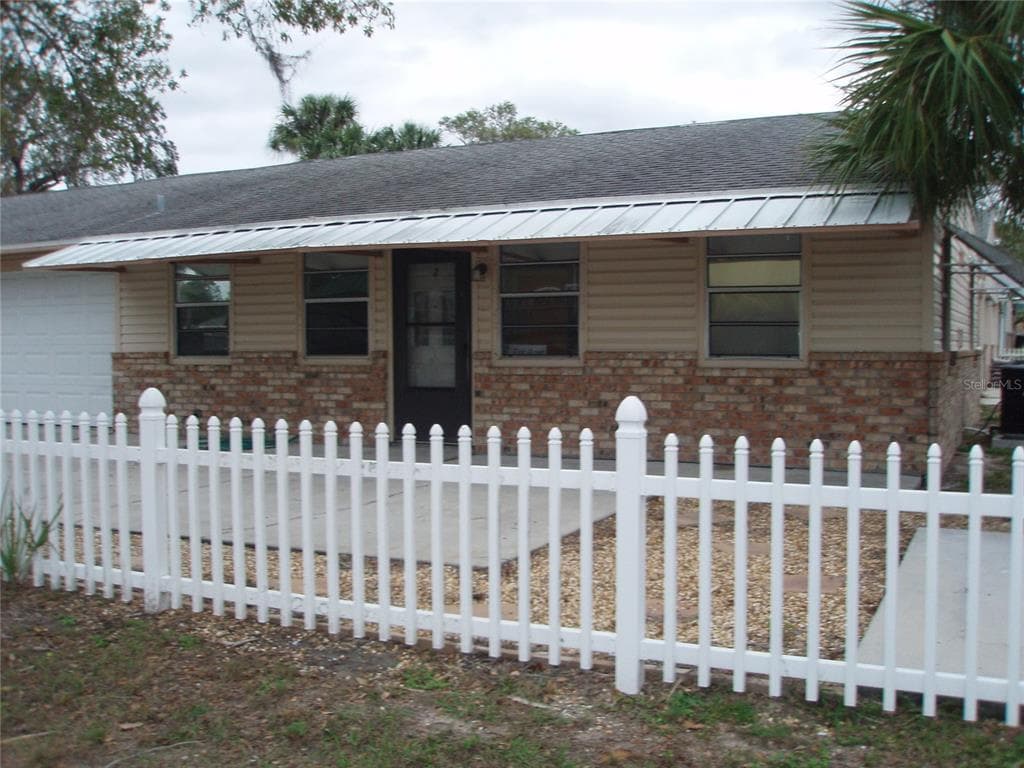 1221 ILLINOIS AVENUE UNIT 2 PALM HARBOR, FL 34683