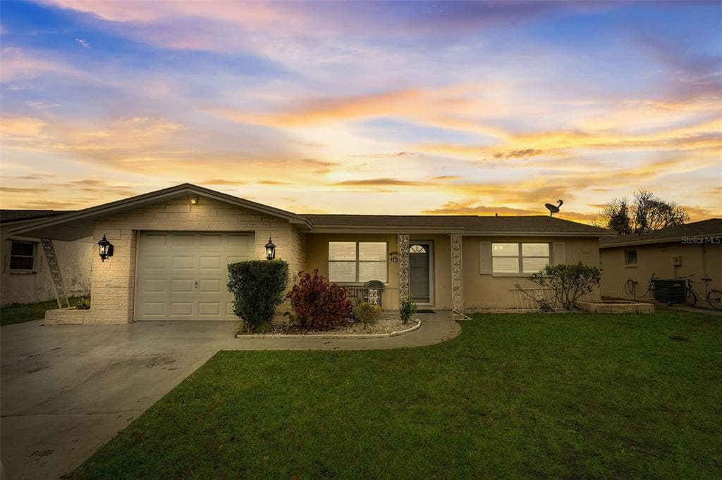 3105 ROXBURY DRIVE HOLIDAY, FL 34691