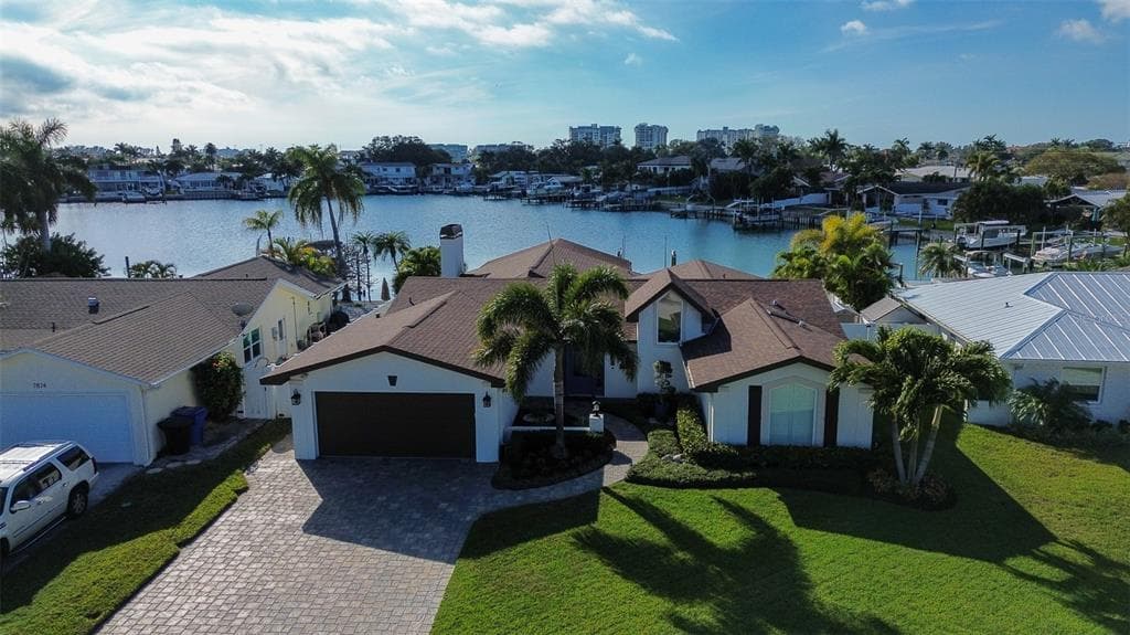 7880 10TH AVENUE S ST PETERSBURG, FL 33707
