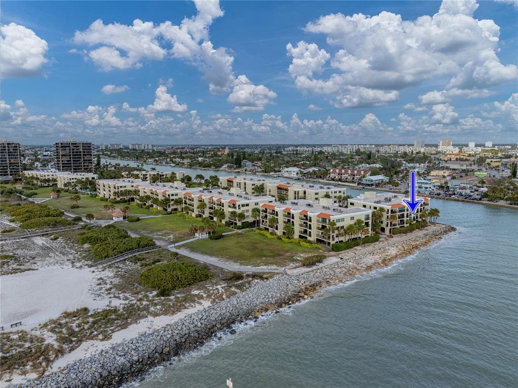 7403 BAYSHORE DRIVE UNIT 203 TREASURE ISLAND, FL 33706