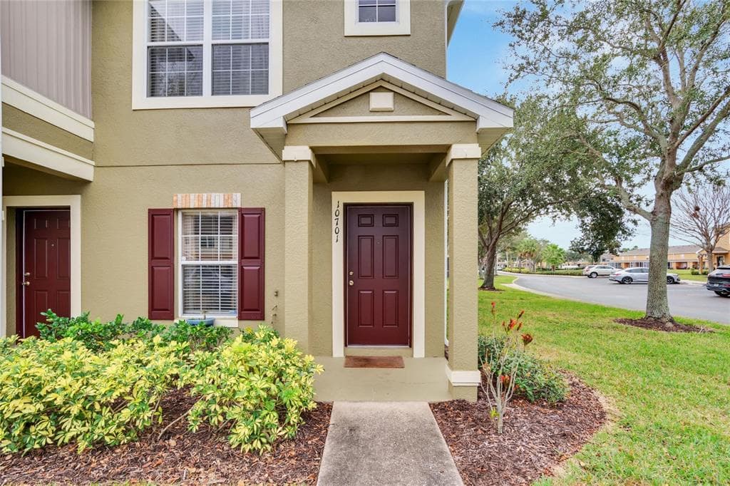 10701 CHESHAM HILL COURT RIVERVIEW, FL 33579