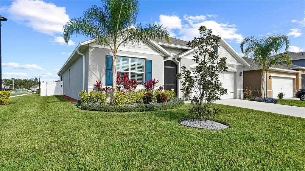 1402 WINTER GRAY CIRCLE DELTONA, FL 32738