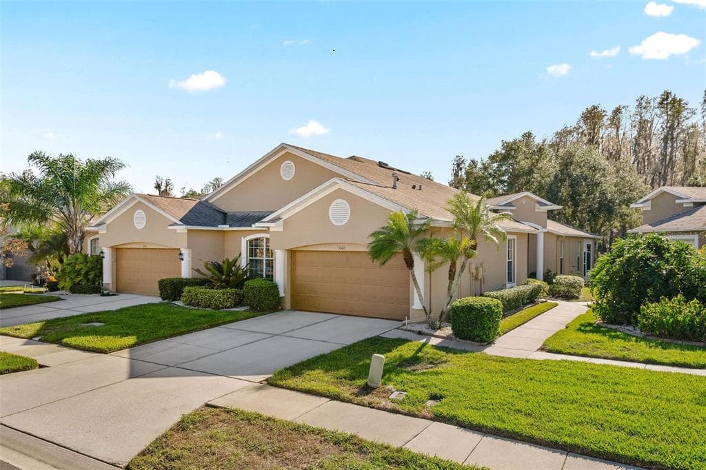 30415 LETTINGWELL CIRCLE WESLEY CHAPEL, FL 33543
