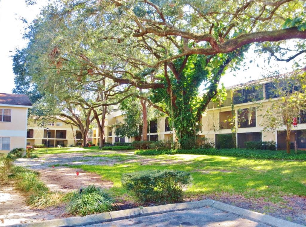 14472 REUTER STRASSE CIR UNIT 408 TAMPA, FL 33613