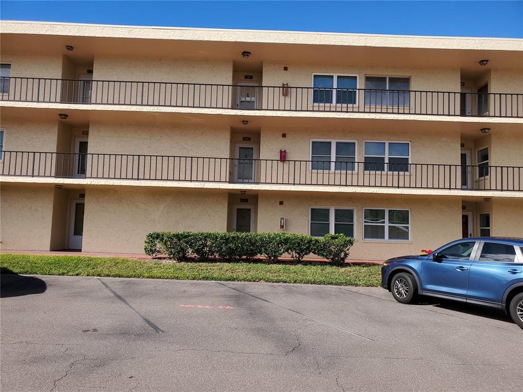 12200 VONN ROAD UNIT 2307 LARGO, FL 33774