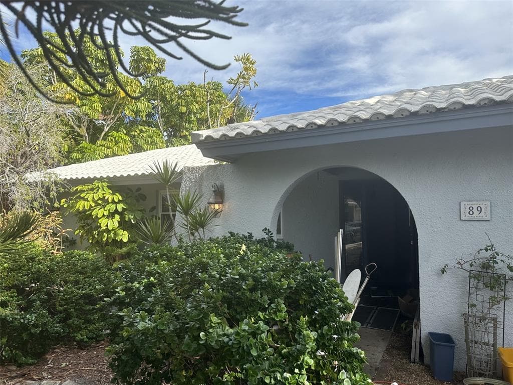89 WINDWARD ISLAND CLEARWATER, FL 33767