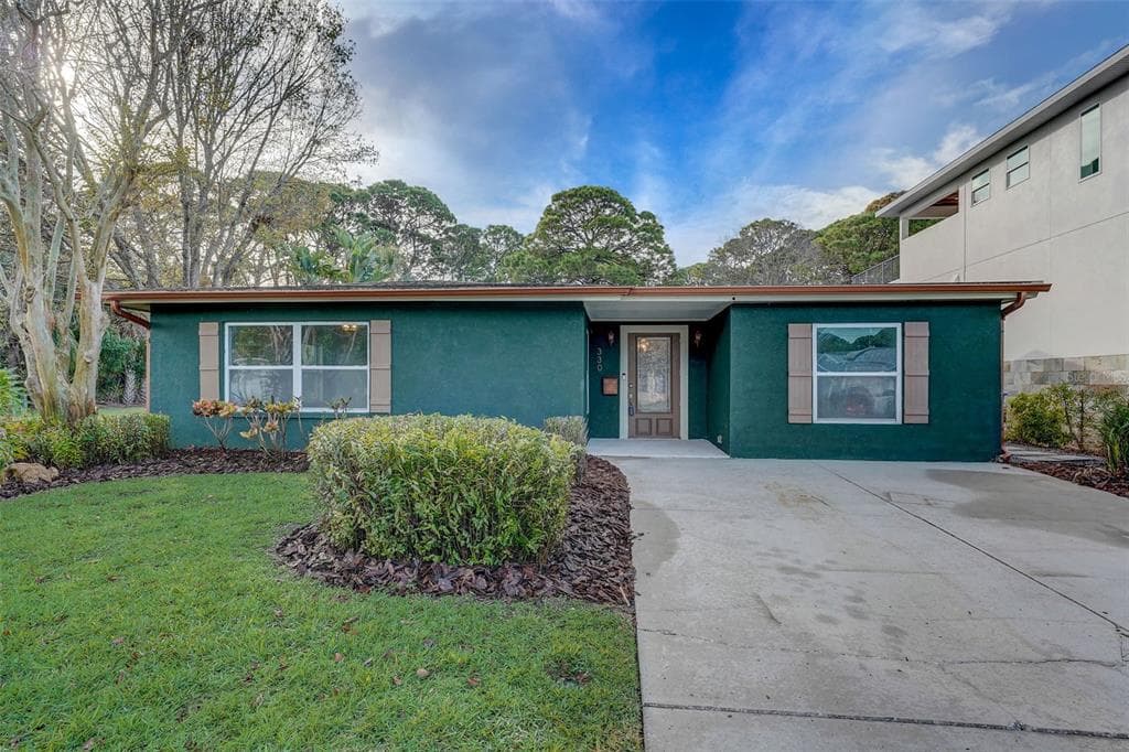 330 80TH AVENUE NE ST PETERSBURG, FL 33702