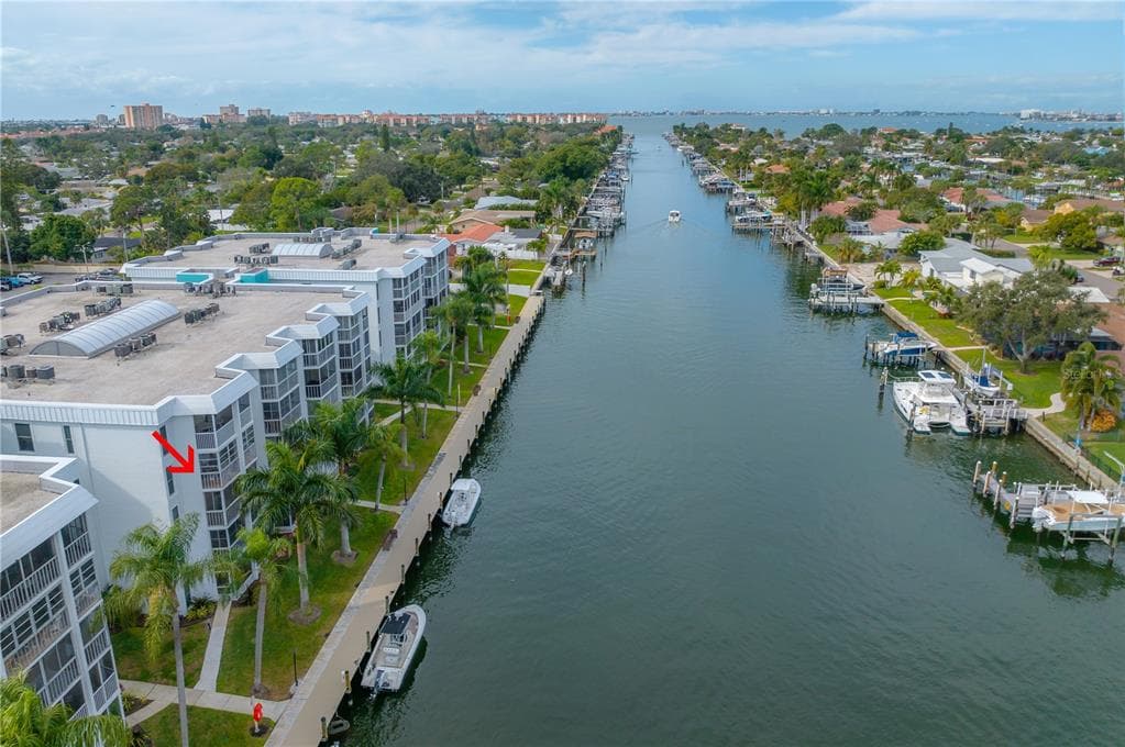 4902 38TH WAY S UNIT 412 ST PETERSBURG, FL 33711