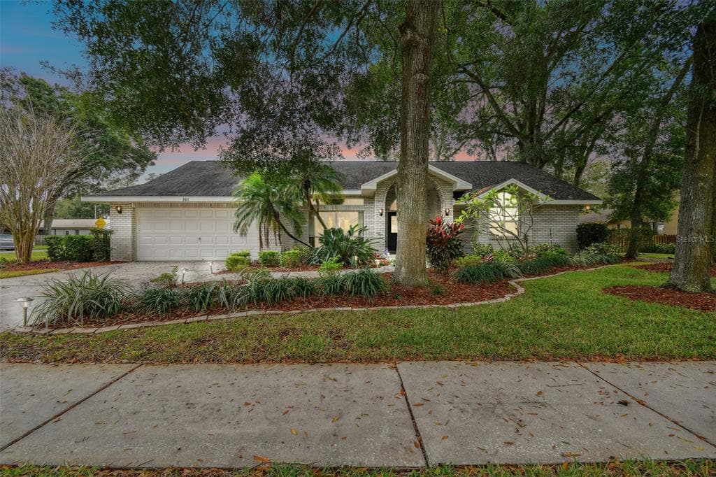 3811 CLIFFDALE DRIVE VALRICO, FL 33594