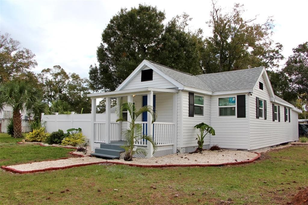 5210 15TH AVENUE S GULFPORT, FL 33707