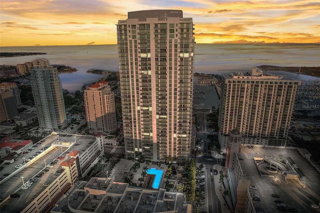 100 1ST AVENUE N UNIT 1506 ST PETERSBURG, FL 33701