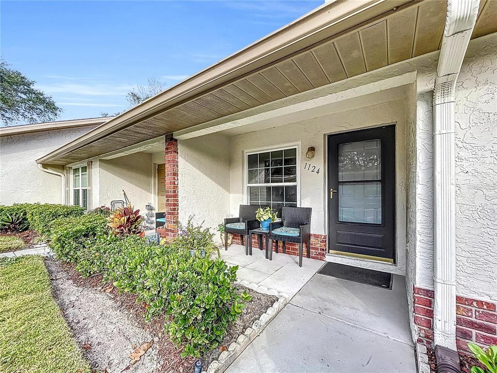 1124 TARRIDON COURT DUNEDIN, FL 34698