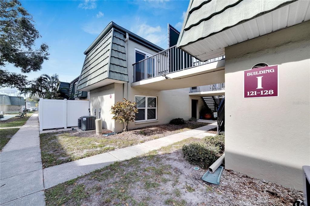 1799 N HIGHLAND AVENUE UNIT 124 CLEARWATER, FL 33755