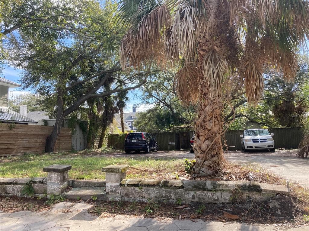 812 7TH AVENUE N ST PETERSBURG, FL 33701
