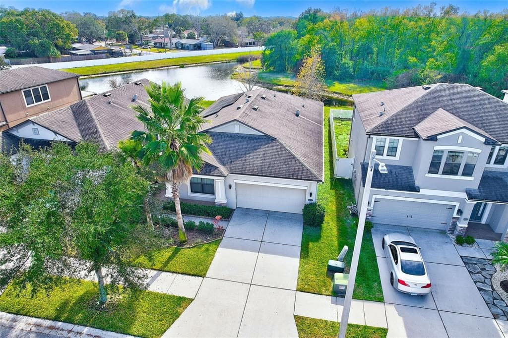 4810 WOODS LANDING LANE TAMPA, FL 33619