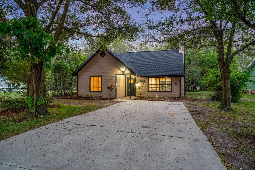 13941 FRIENDSHIP LANE ODESSA, FL 33556