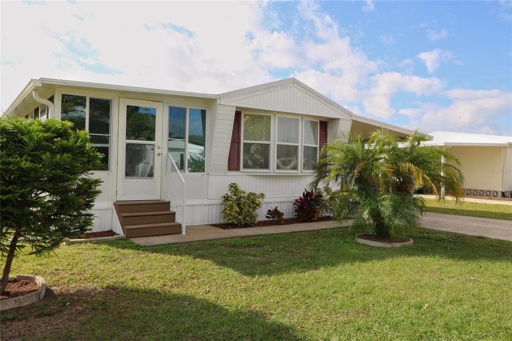 203 N SAINT THOMAS CIRCLE APOLLO BEACH, FL 33572