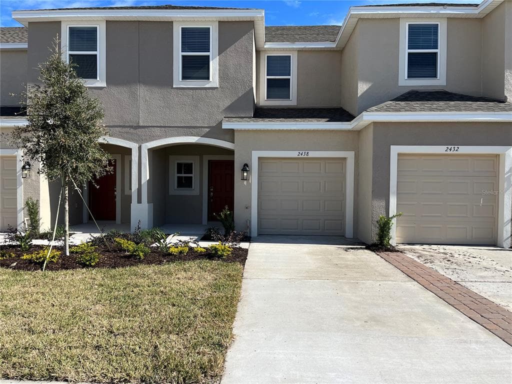 2438 PARAVANE WAY WESLEY CHAPEL, FL 33543