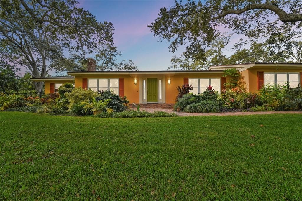 990 ROSEMARY DRIVE LARGO, FL 33770