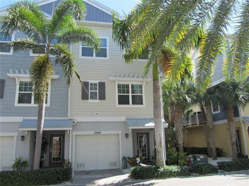 5942 ANCHORAGE WAY S ST PETERSBURG, FL 33712