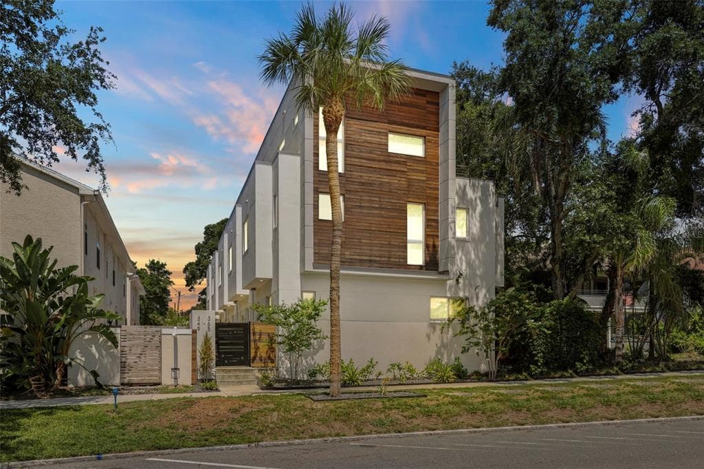 365 7TH STREET S ST PETERSBURG, FL 33701
