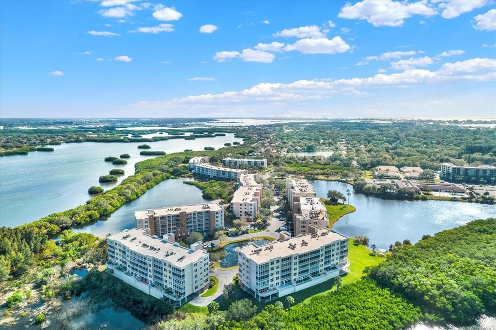 6495 SHORELINE DRIVE UNIT 8506 ST PETERSBURG, FL 33708