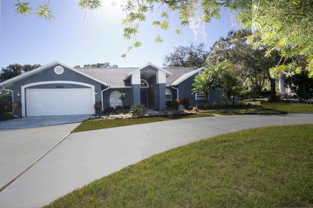 2604 LAKEVIEW WAY PLANT CITY, FL 33566