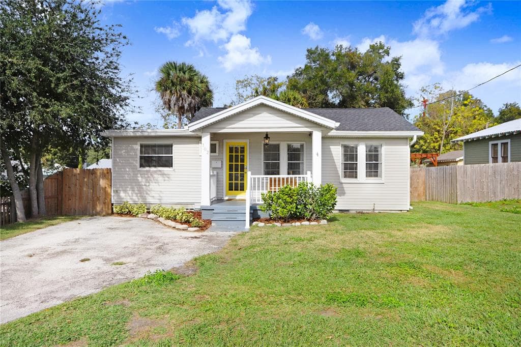 102 E FLORA STREET TAMPA, FL 33604
