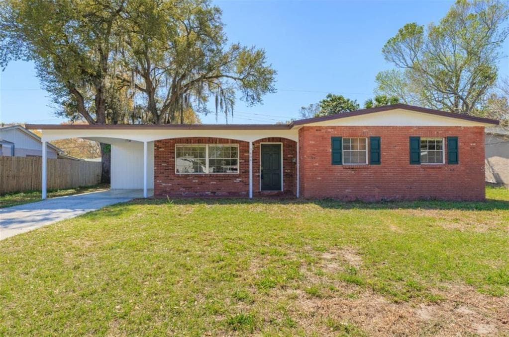 7606 W HANNA AVENUE TAMPA, FL 33615