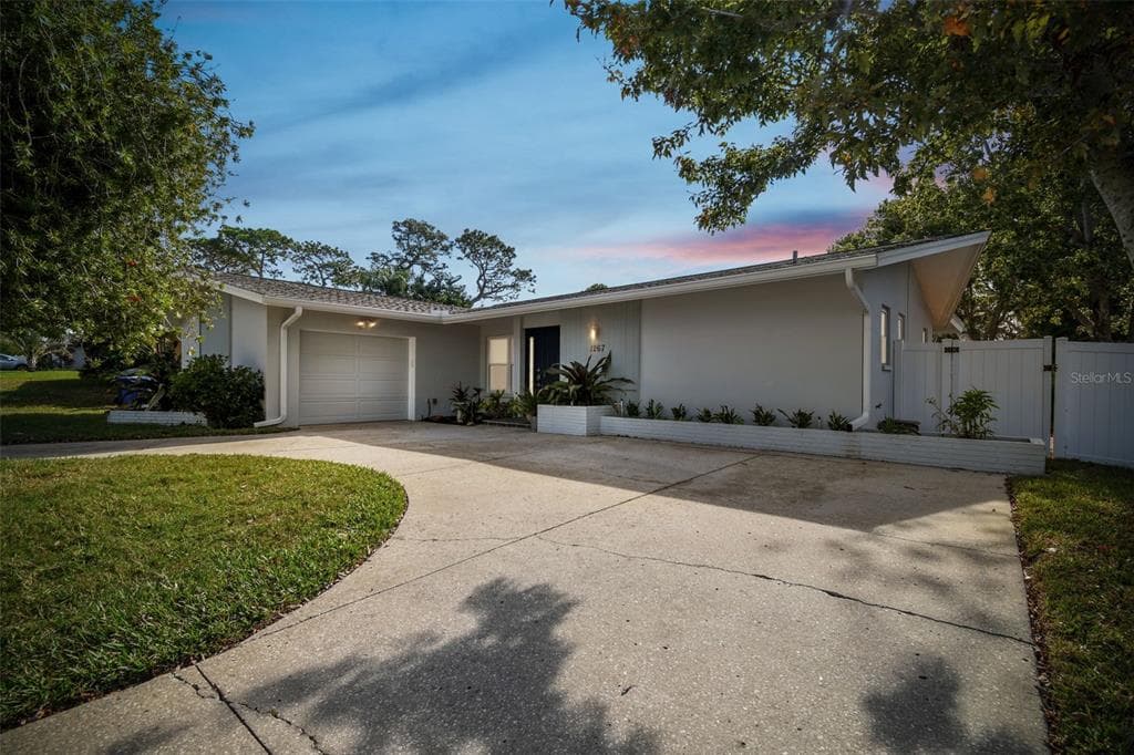 1267 INVERNESS DRIVE