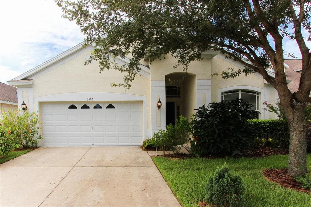 6520 BRIDGECREST DRIVE LITHIA, FL 33547