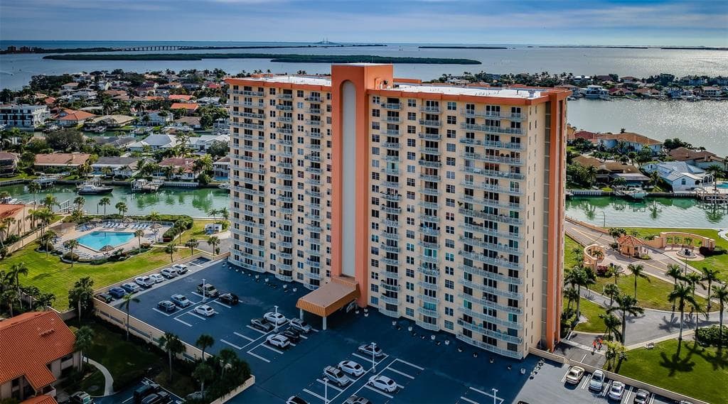 4900 BRITTANY DRIVE S UNIT 1401 ST PETERSBURG, FL 33715