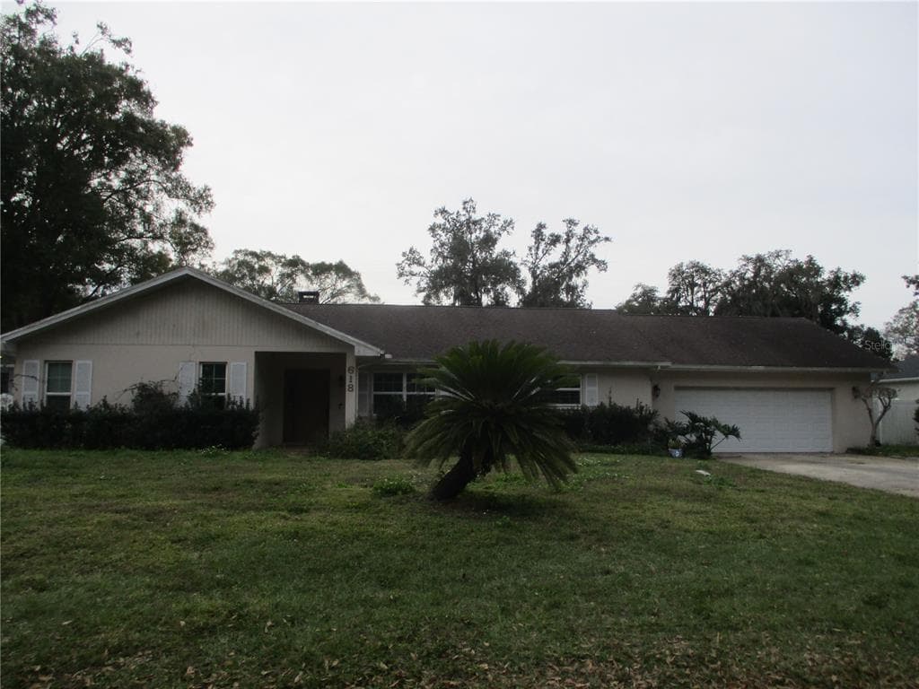 618 CHANCELLAR DRIVE