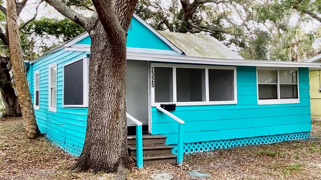 2325 36TH STREET S ST PETERSBURG, FL 33711