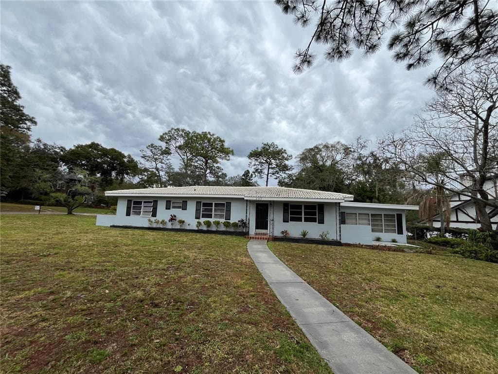 307 BANNOCKBURN AVENUE