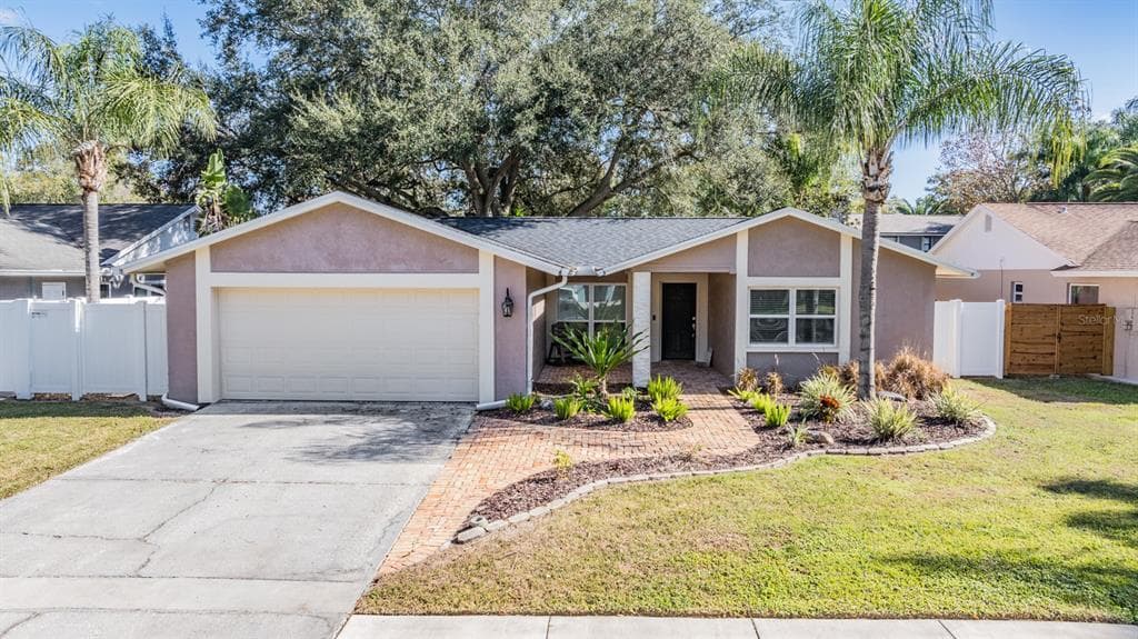 15707 COUNTRY LAKE DRIVE TAMPA, FL 33624