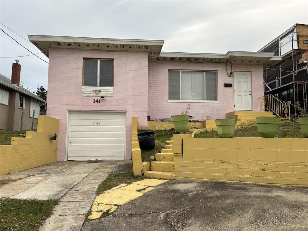 141 S PENINSULA DRIVE DAYTONA BEACH, FL 32118